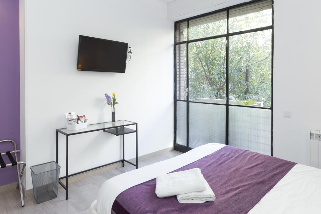 BruStar Sagrada Familia Hotel Barcelona Bagian luar foto