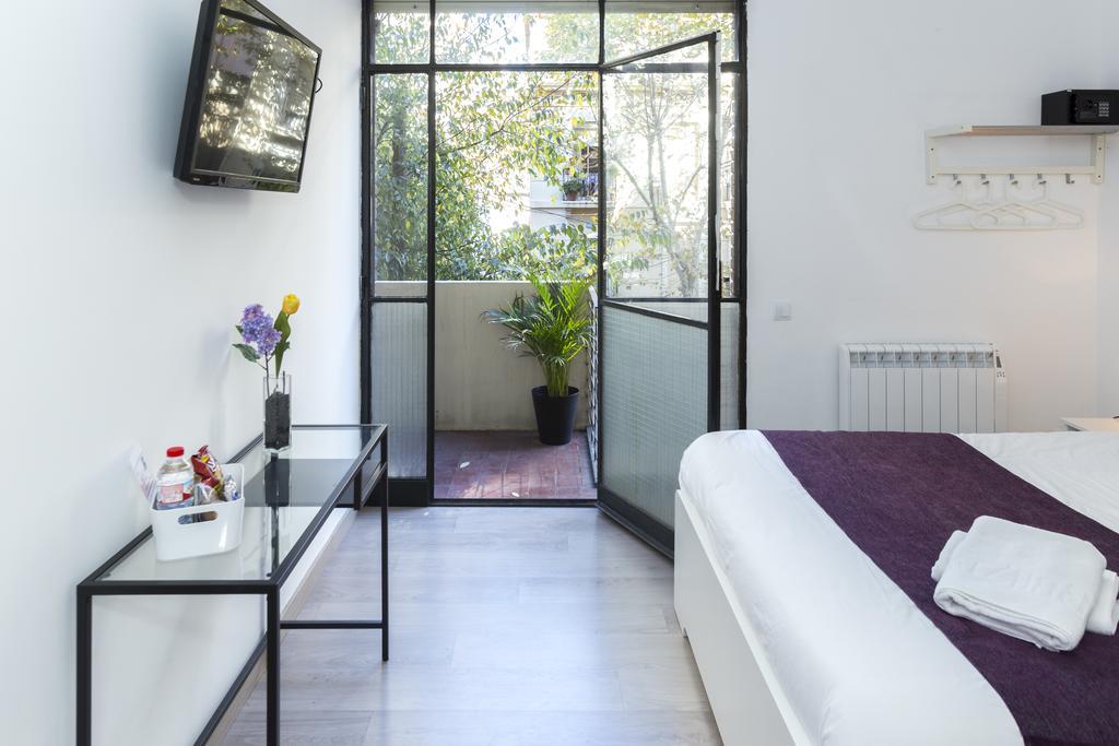 BruStar Sagrada Familia Hotel Barcelona Bagian luar foto