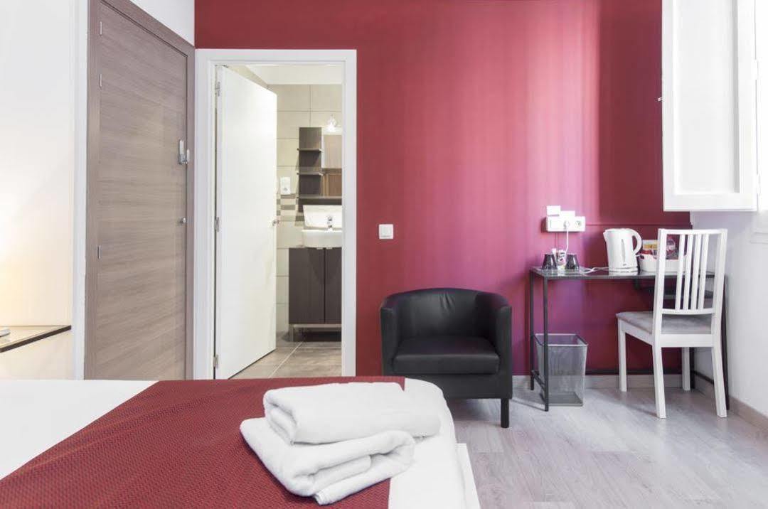 BruStar Sagrada Familia Hotel Barcelona Bagian luar foto